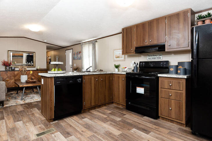 2023 TRU Clayton Grand Mobile Home - 4BR/2BA - 14 x 76 - 1039 sqft - FACTORY DIRECT - Florida - Image 3