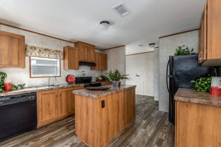 2023 Live Oak - Sonic L-2684B - 4BR/2BA - 28x72 - 1768 sq ft - Image 6