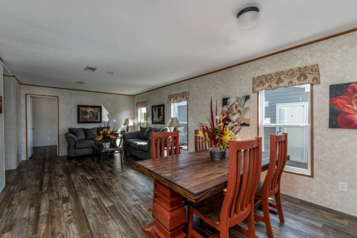 2023 Live Oak - Sonic L-2684B - 4BR/2BA - 28x72 - 1768 sq ft - Image 4