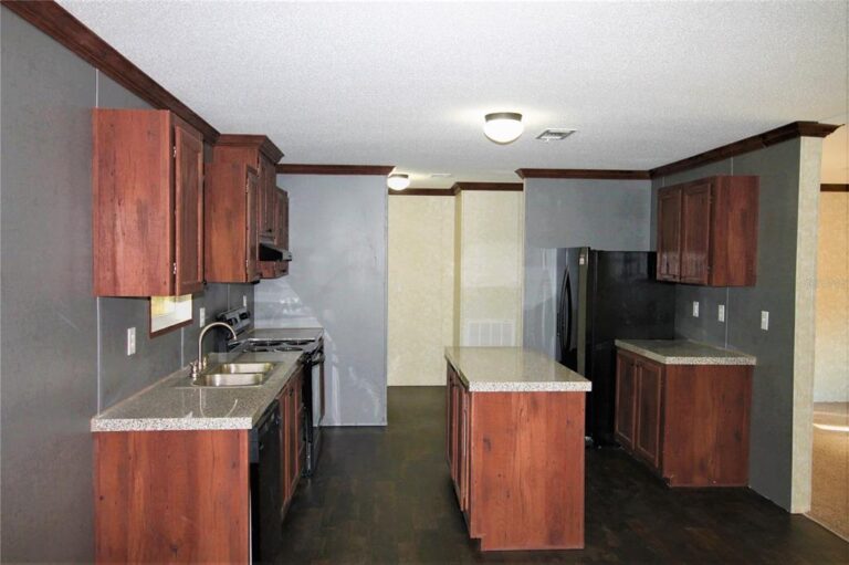 2023 Live Oak - Sonic L-2684B - 4BR/2BA - 28x72 - 1768 sq ft - Image 15