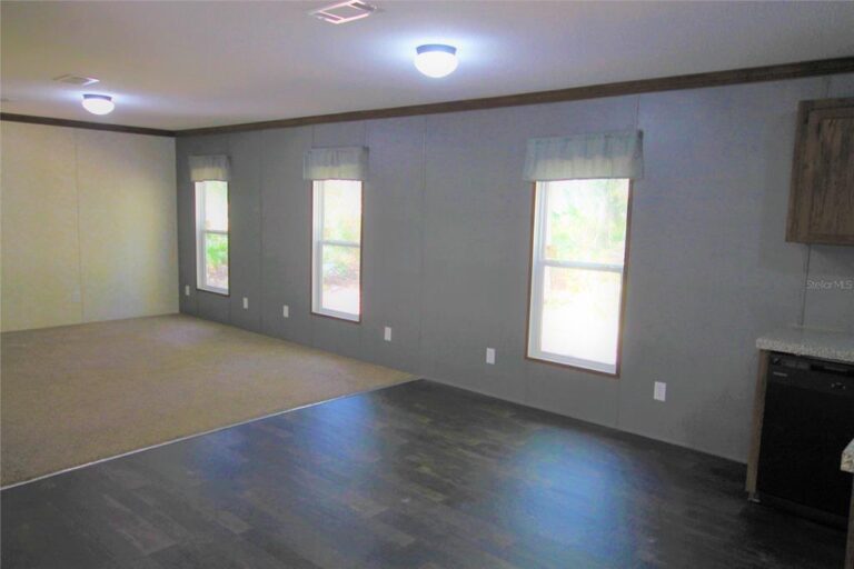 2023 Live Oak - Sonic L-2684B - 4BR/2BA - 28x72 - 1768 sq ft - Image 9