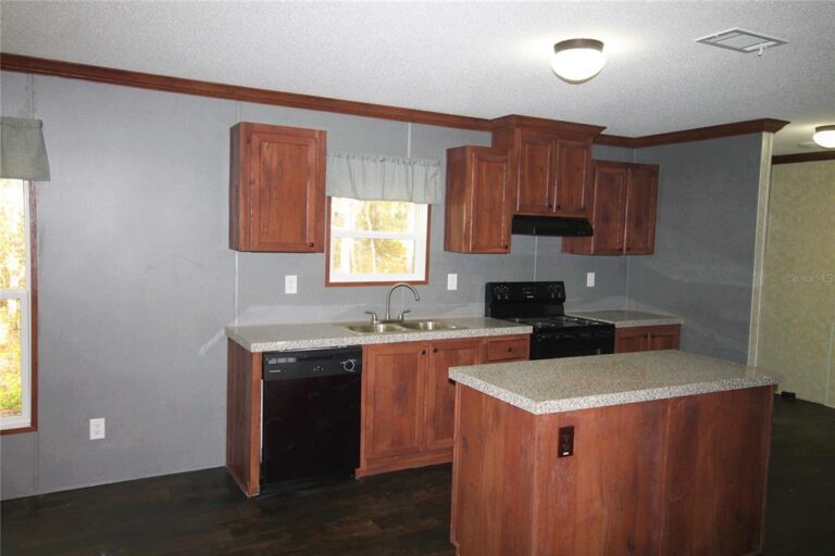 2023 Live Oak - Sonic L-2684B - 4BR/2BA - 28x72 - 1768 sq ft - Image 14