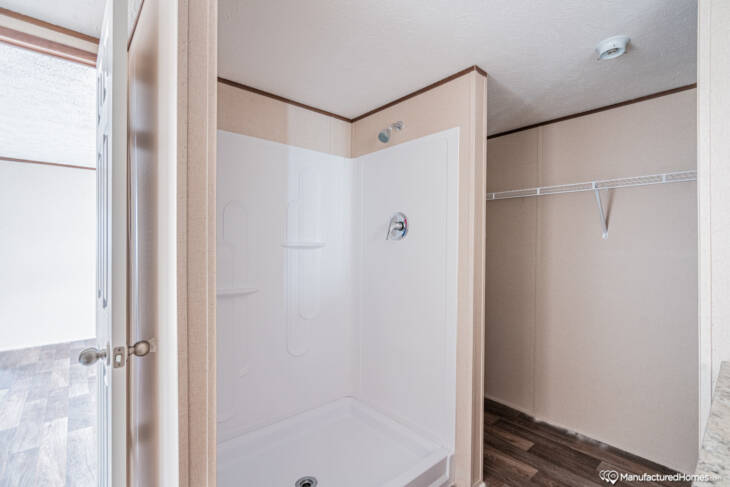 2023 TRU Clayton Spectacular Mobile Home - 3BR/2BA - 16 X 76 - 1039 sqft - FACTORY DIRECT - Florida - Image 10