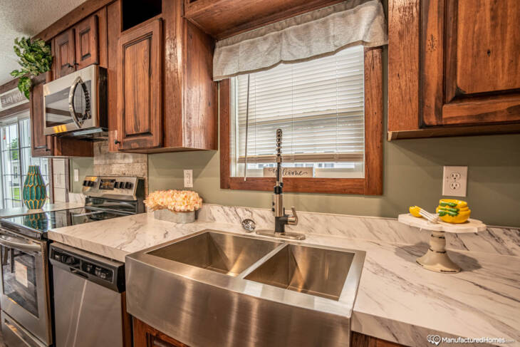 2023 Live Oak HPS Painted Sheetrock Rocky Mountain H-3705A-PS Mobile Home - 5BR/3BA-  32x74 - 2076 sqft - Image 18
