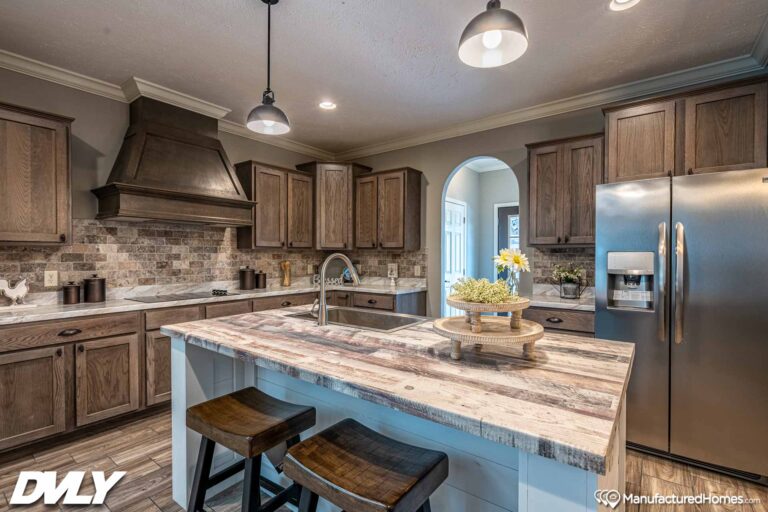 2023 Deer Valley - Briarritz Dvt-7204c Mobile Home - 3BR/2BA - 47X72 - 2580 sqft - Image 14