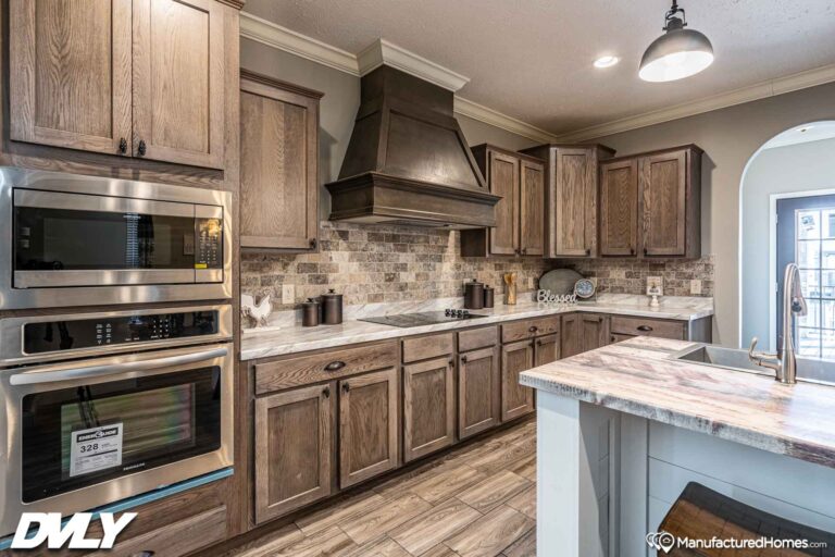 2023 Deer Valley - Briarritz Dvt-7204c Mobile Home - 3BR/2BA - 47X72 - 2580 sqft - Image 12