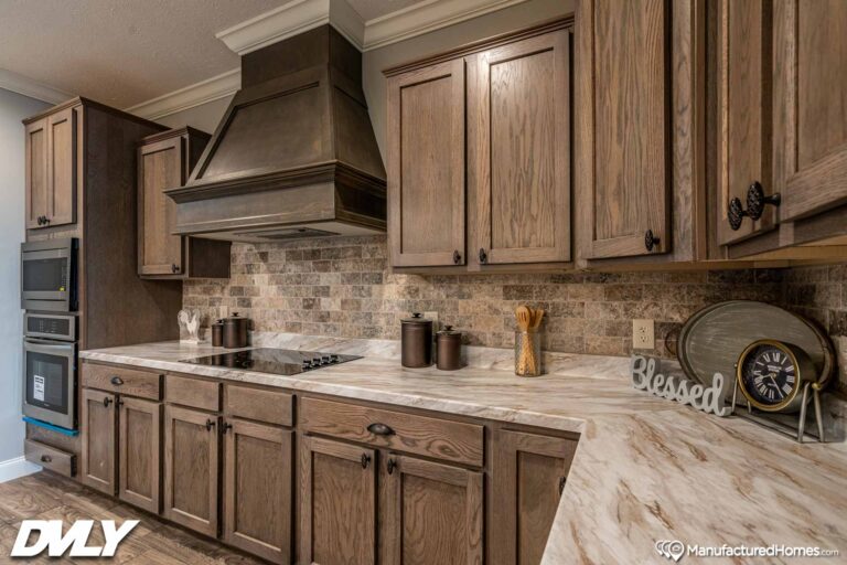 2023 Deer Valley - Briarritz Dvt-7204c Mobile Home - 3BR/2BA - 47X72 - 2580 sqft - Image 11
