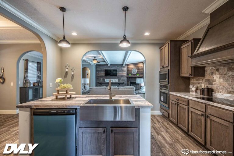 2023 Deer Valley - Briarritz Dvt-7204c Mobile Home - 3BR/2BA - 47X72 - 2580 sqft - Image 9