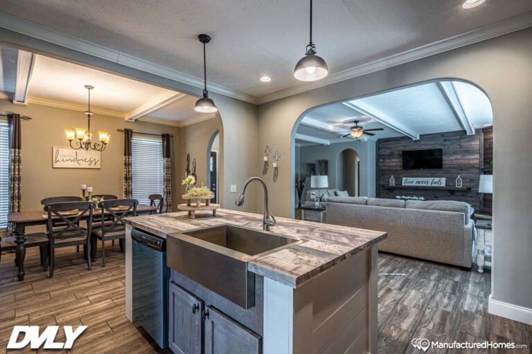 2023 Deer Valley - Briarritz Dvt-7204c Mobile Home - 3BR/2BA - 47X72 - 2580 sqft - Image 8