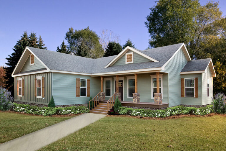 2023 Deer Valley - Briarritz Dvt-7204c Mobile Home - 3BR/2BA - 47X72 - 2580 sqft - Image 4