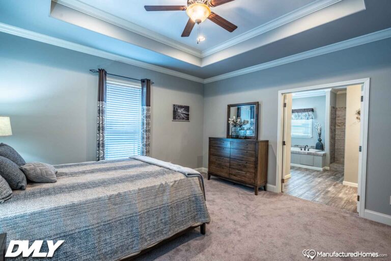 2023 Deer Valley - Briarritz Dvt-7204c Mobile Home - 3BR/2BA - 47X72 - 2580 sqft - Image 32