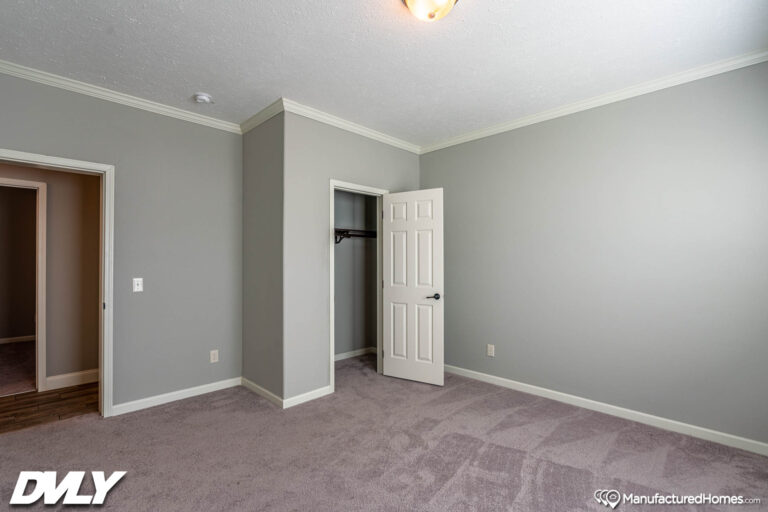 2023 Deer Valley - Briarritz Dvt-7204c Mobile Home - 3BR/2BA - 47X72 - 2580 sqft - Image 33