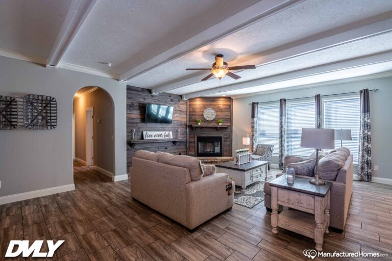 2023 Deer Valley - Briarritz Dvt-7204c Mobile Home - 3BR/2BA - 47X72 - 2580 sqft - Image 5