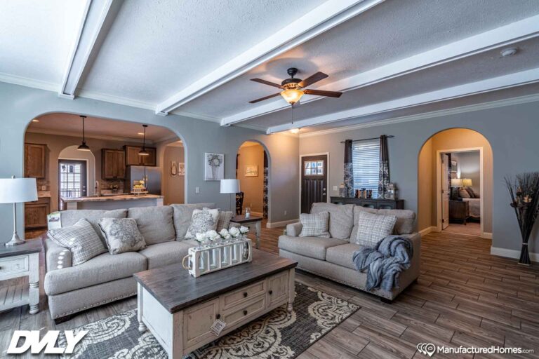 2023 Deer Valley - Briarritz Dvt-7204c Mobile Home - 3BR/2BA - 47X72 - 2580 sqft - Image 6