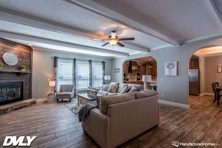 2023 Deer Valley - Briarritz Dvt-7204c Mobile Home - 3BR/2BA - 47X72 - 2580 sqft - Image 7