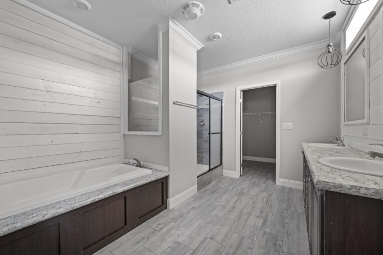2023 TownHomes Colonial Series - Westchester Mobile Home - 4BR/2BA - 30x76 - 2305 sqft - Image 16
