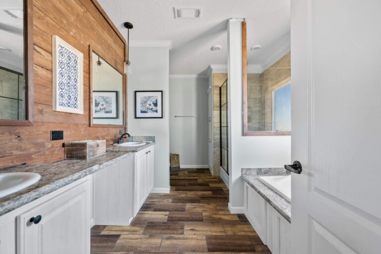2023 TownHomes Colonial Series - Covington Mobile Home - 3BR/2BA - 30x60 - 1820 sqft - Image 13