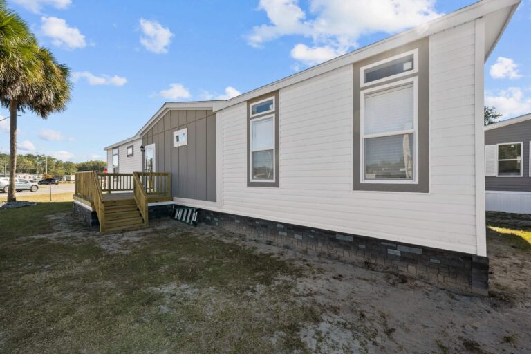 2023 TownHomes Colonial Series - Covington Mobile Home - 3BR/2BA - 30x60 - 1820 sqft - Image 3