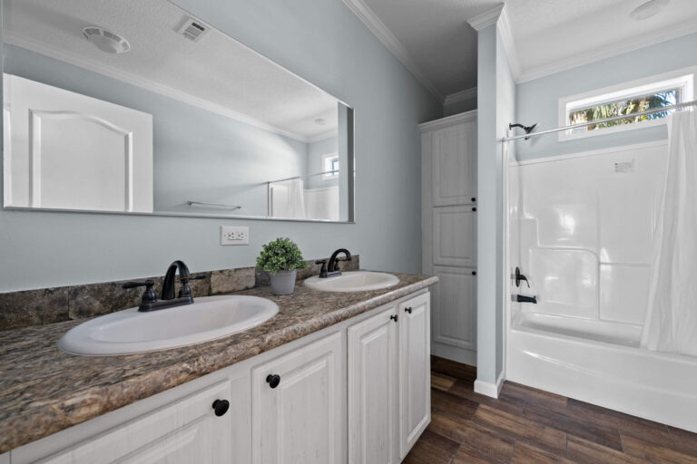 2023 TownHomes Colonial Series - Covington Mobile Home - 3BR/2BA - 30x60 - 1820 sqft - Image 7