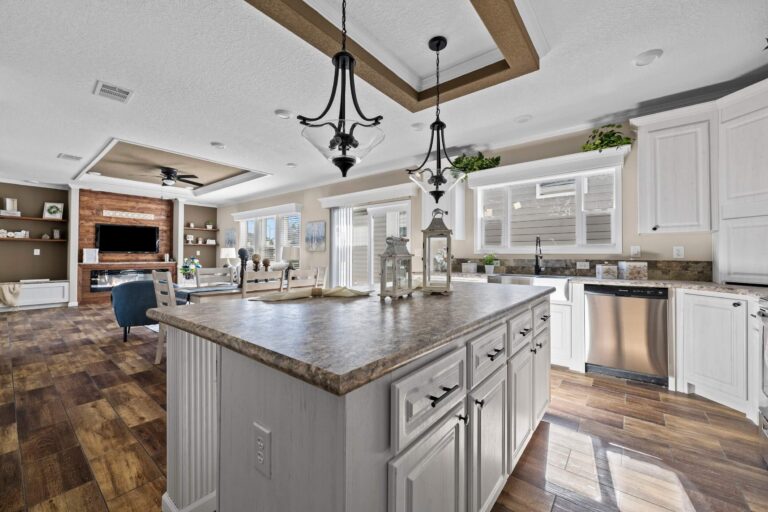 2023 TownHomes Colonial Series - Covington Mobile Home - 3BR/2BA - 30x60 - 1820 sqft - Image 9