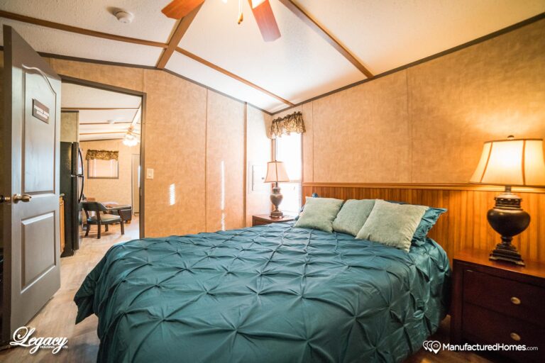 TINY / HACIENDA S-1234-11FLA 1 BEDS  1 BATHS  399 SQ. FT. - Image 3