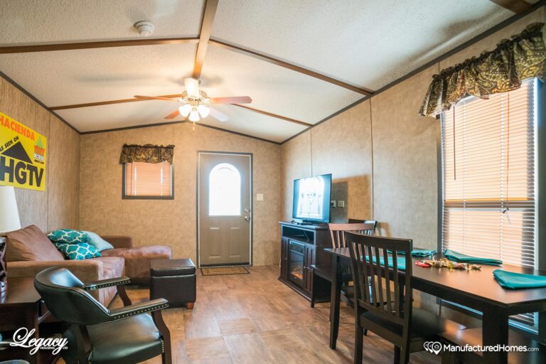 TINY / HACIENDA S-1234-11FLA 1 BEDS  1 BATHS  399 SQ. FT. - Image 7