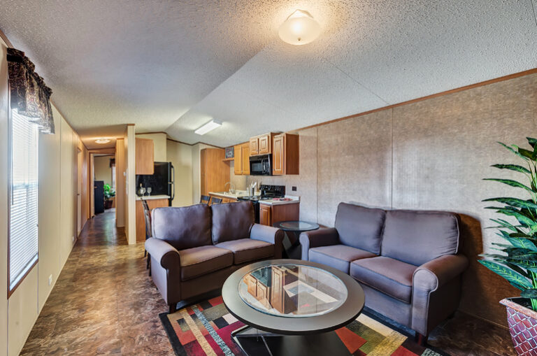 TINY / S-1256-21A 2 BEDS  1 BATHS  608 SQ. FT. - Image 2