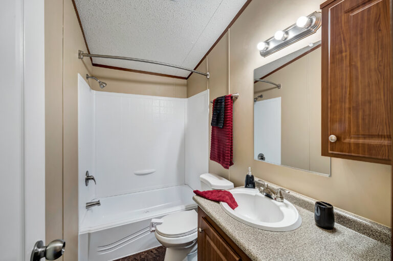 TINY / S-1256-21A 2 BEDS  1 BATHS  608 SQ. FT. - Image 6