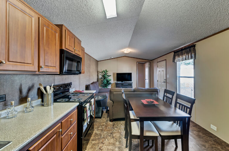 TINY / S-1256-21A 2 BEDS  1 BATHS  608 SQ. FT. - Image 7
