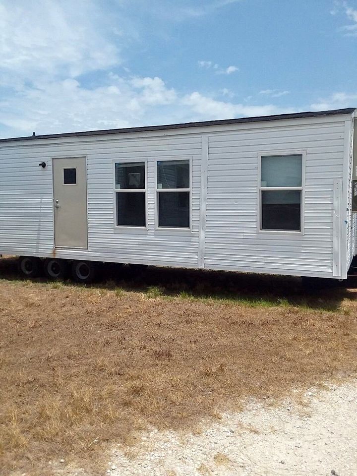 2017 FEMA Mobile Home Park Model 2BR/1BA 12×34 396 Sq Ft Mobile