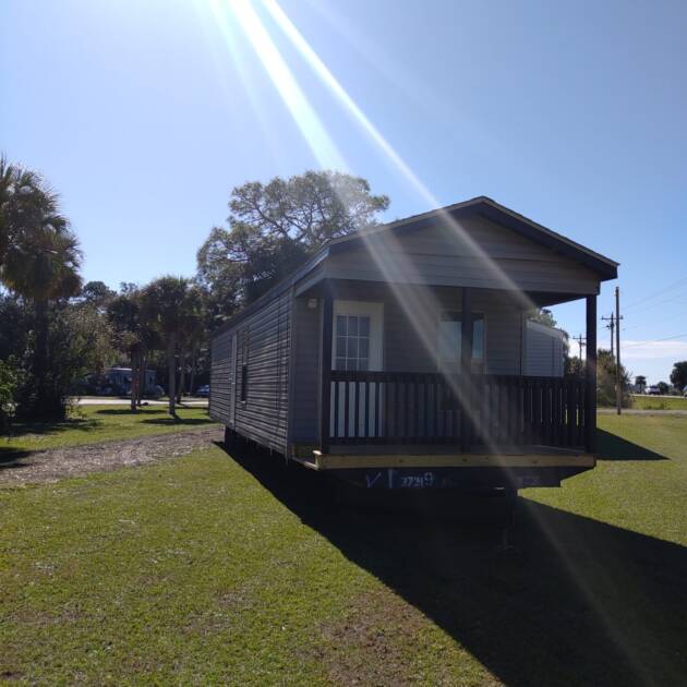 12x44 1BR/1BA