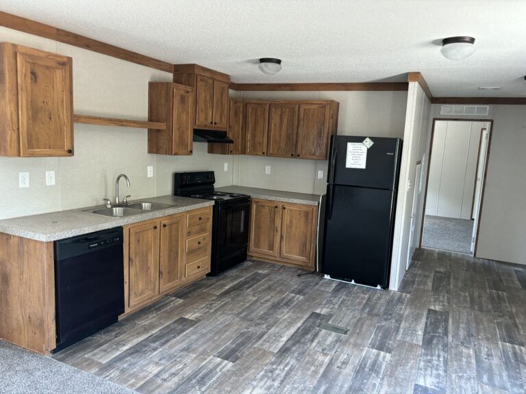 Live Oak - Dash 3 X-5663D  Mobile Home - 3BR/2BA - 16x70 - 979 sq ft - 0.625 acre  Lot - Punta Gorda, FL - Image 6
